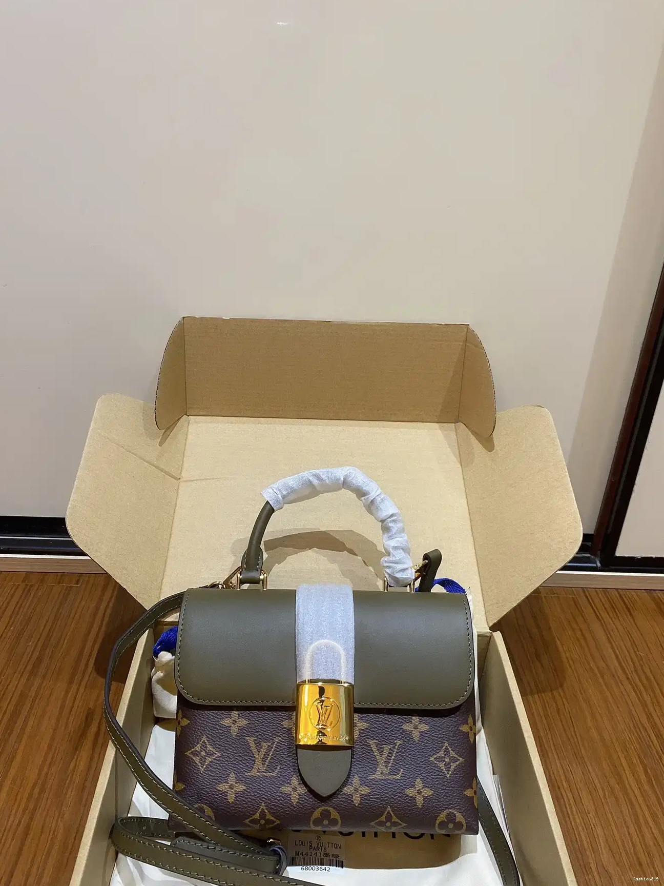 BB VUITTON LOCKY LOUIS 0505